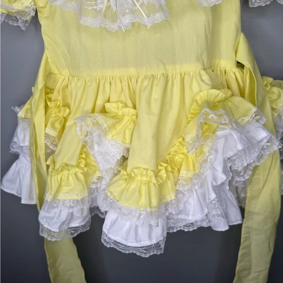 Lid'l Dolly's Original Southern Belle Dress - Picture 5 of 10